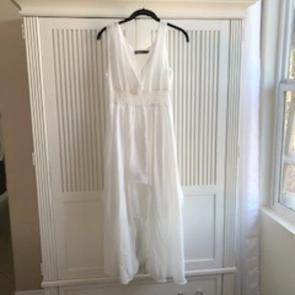 sexy free flowing white mini dress with outer layer - Picture 1 of 3